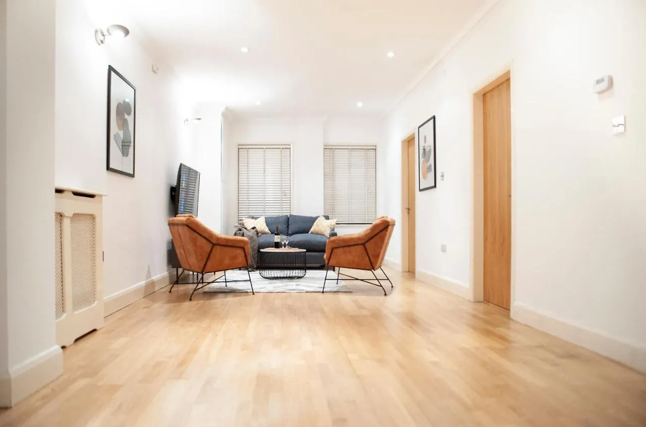 Apartment Spacious & Unique Flat In Hoxton - 2 Bed London