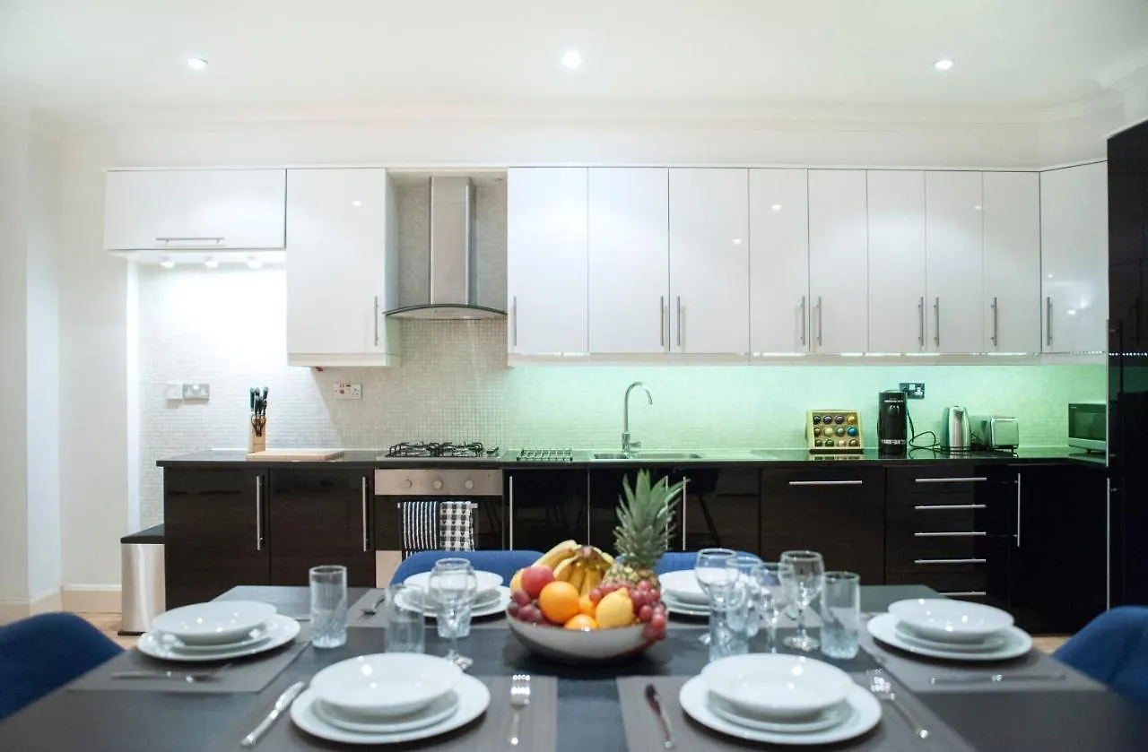Spacious & Unique Flat In Hoxton - 2 Bed London 0*,